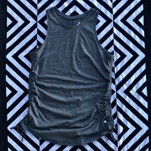🌺NWOT Athletic Tank-top